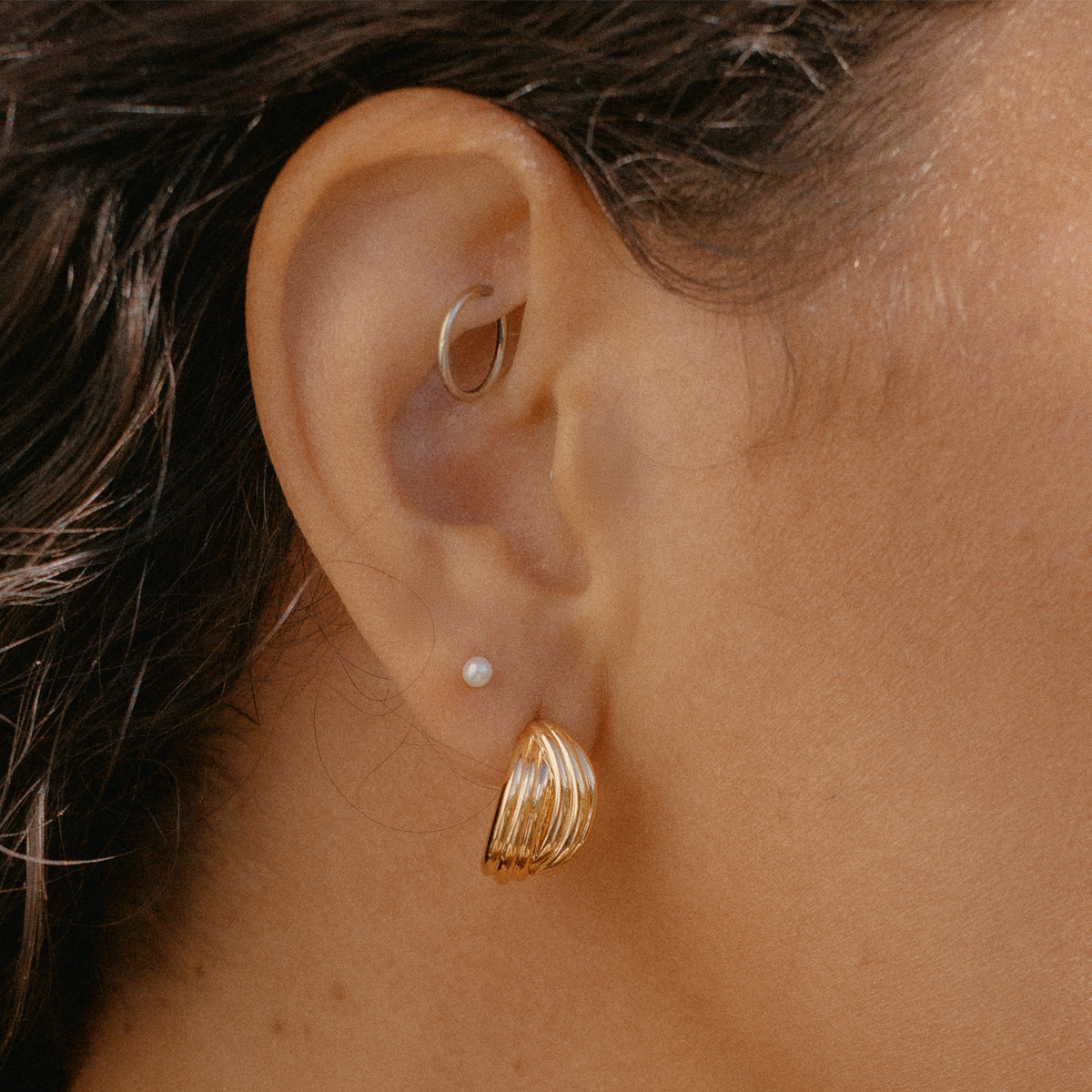Sol Crossover Hoop Earrings