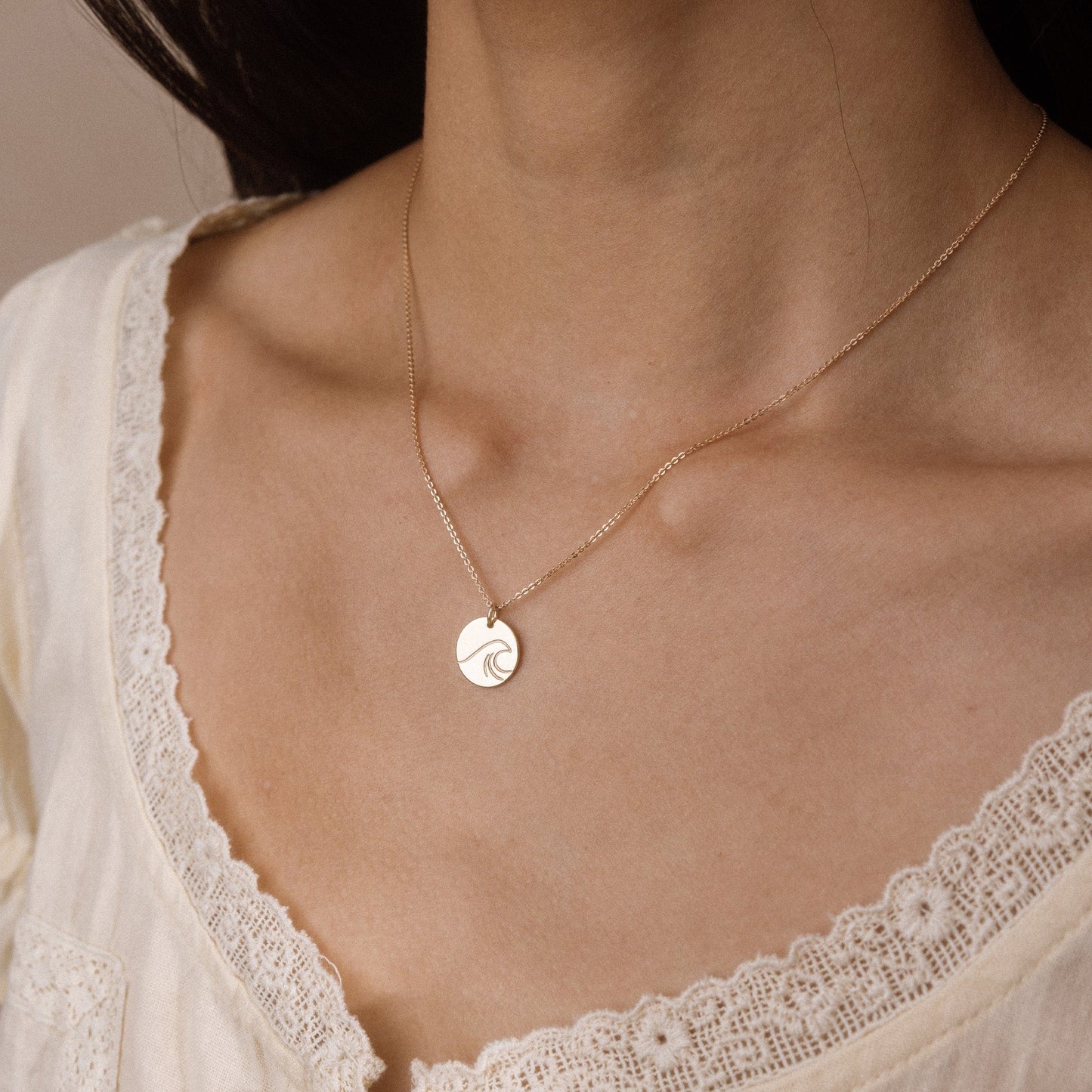 The Wave Disc Necklace