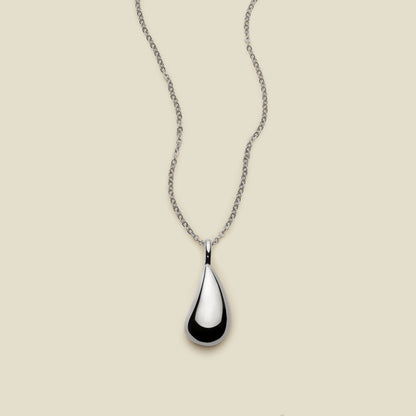 Gloss Pendant Necklace