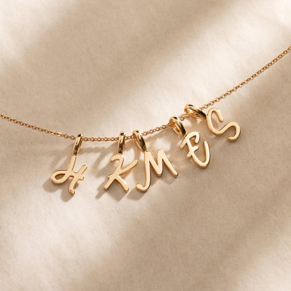 Script Initial I Charm